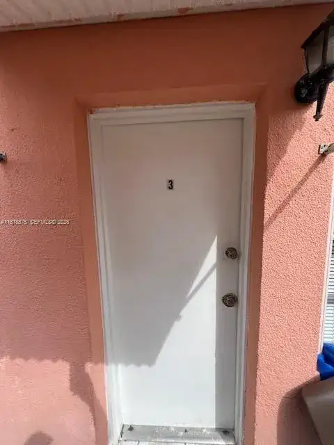 77 Northwest Blvd, Miami FL 33126 photo 5