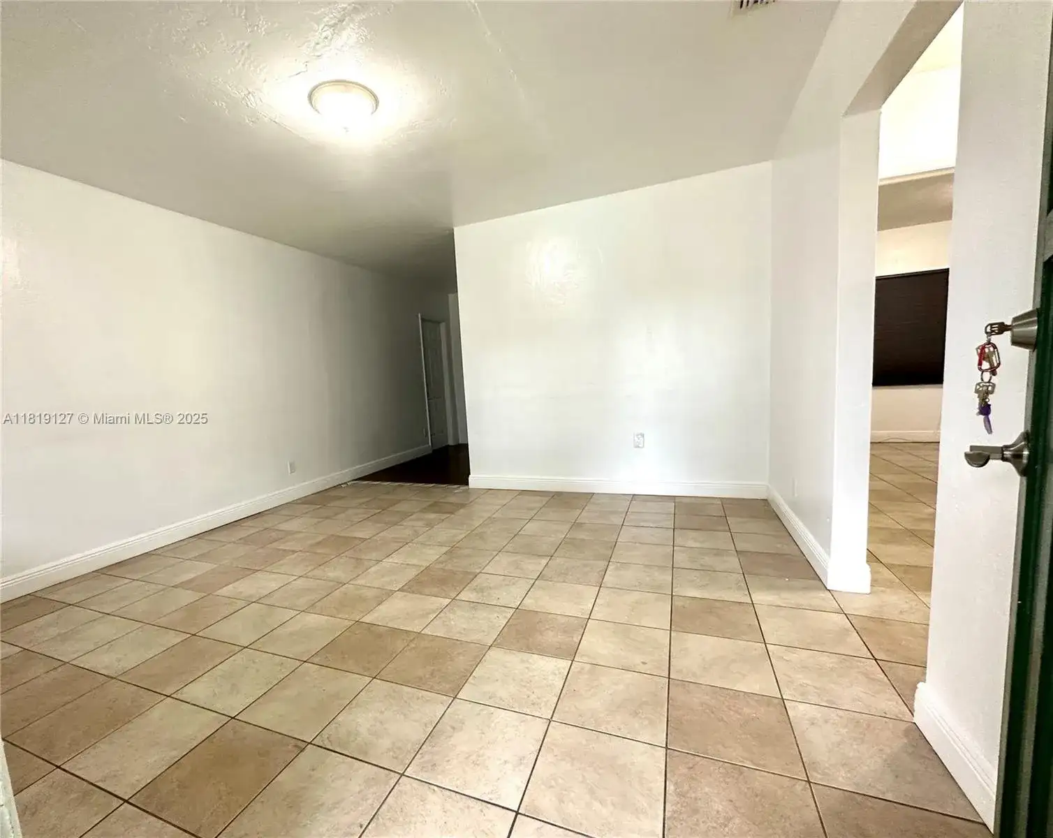 1941 NE 157th Ter, North Miami Beach FL 33162 photo 3