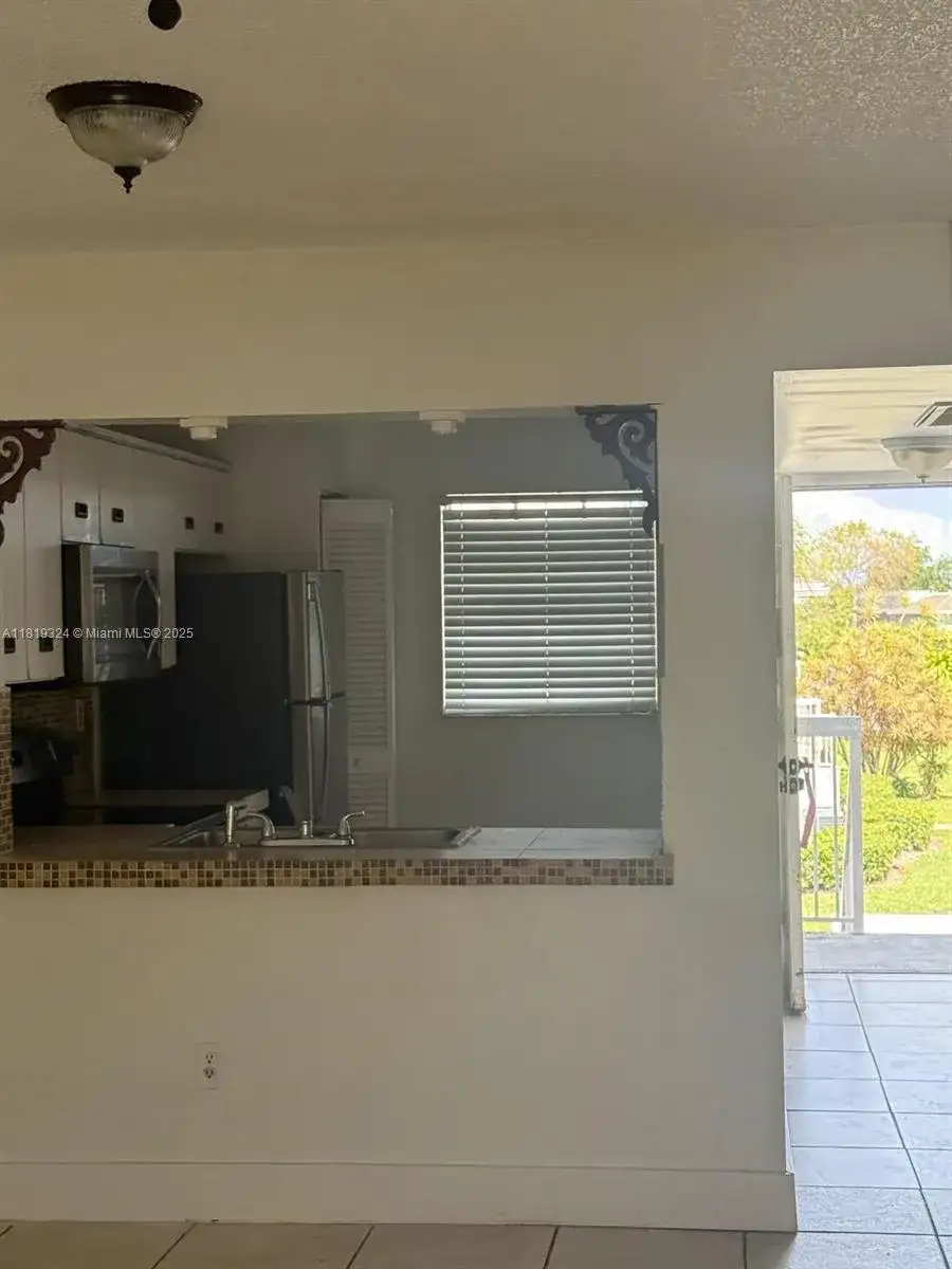 438 NE 210th Cir Ter # 4B, Miami FL 33179 photo 4