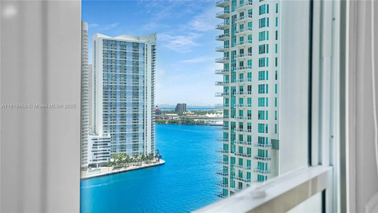 801 Brickell Key Blvd # 2210, Miami FL 33131 photo 2