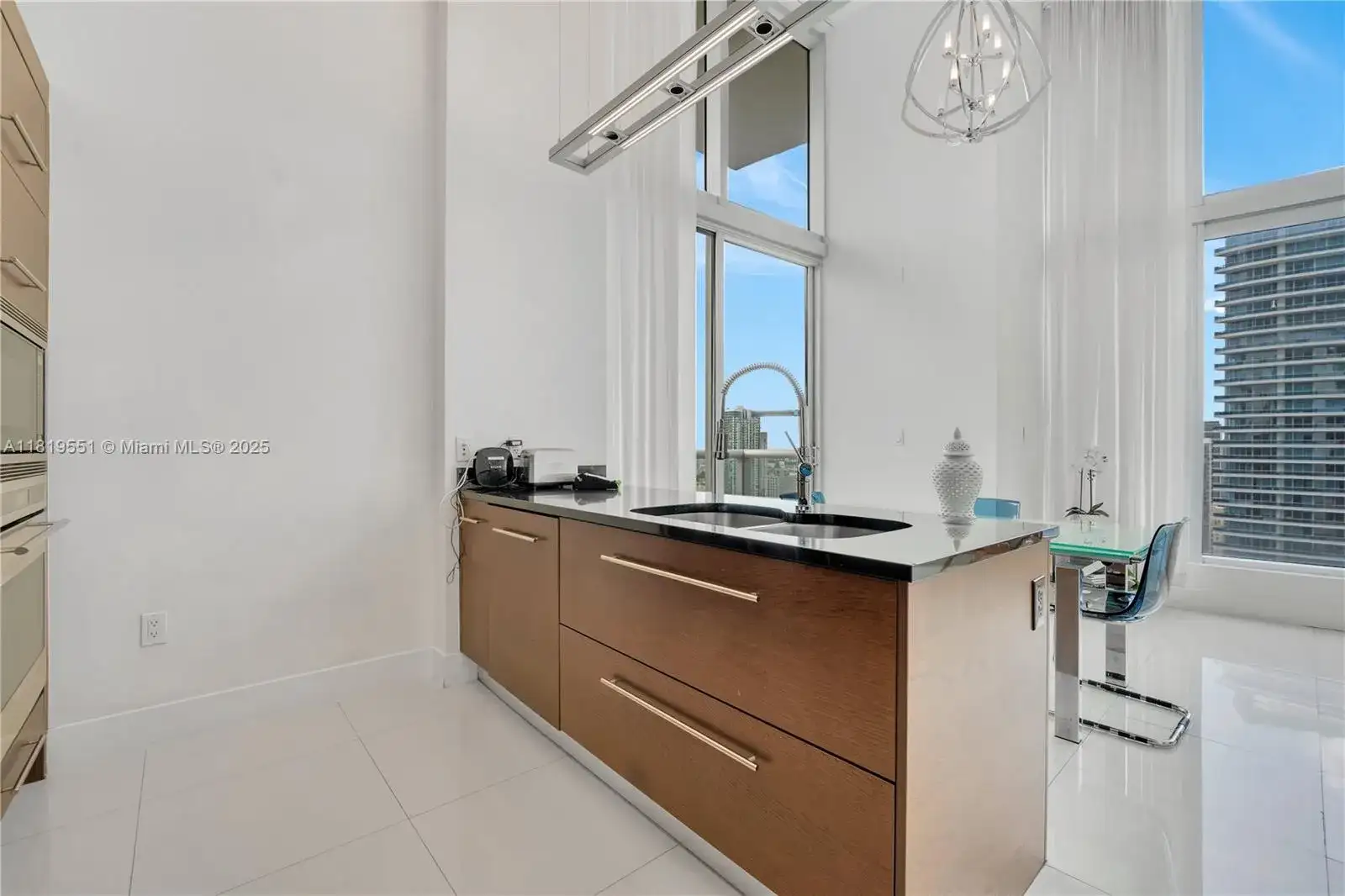 485 Brickell Ave # 4004, Miami FL 33131 photo 5
