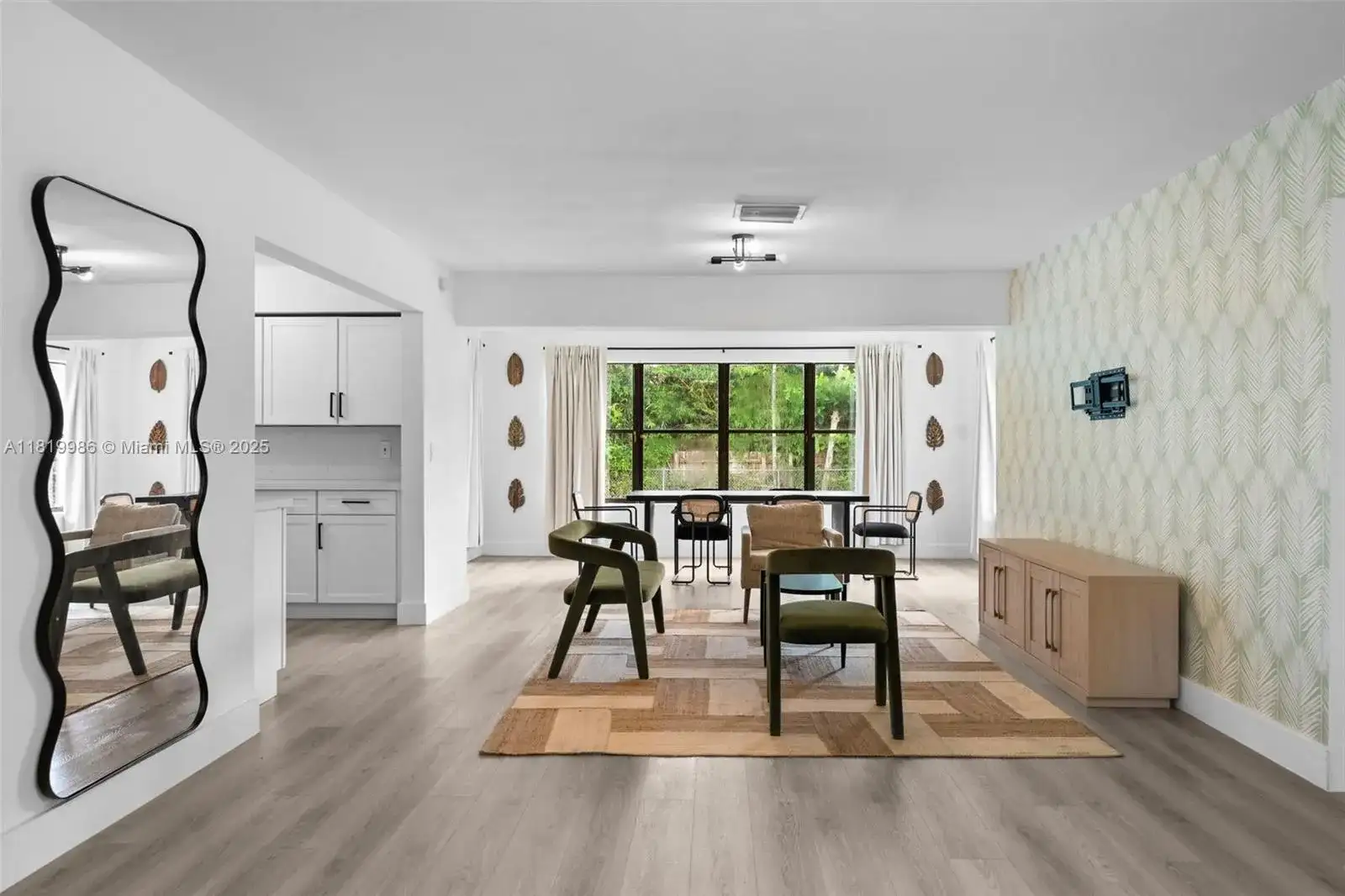 2515 NE 207th St # 2515, Miami FL 33180 photo 2