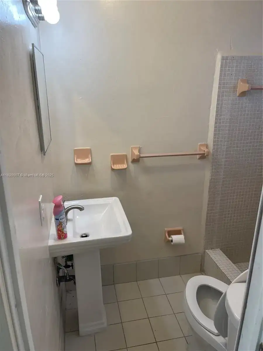 357 SW 1st Ter, Deerfield Beach FL 33441 photo 3