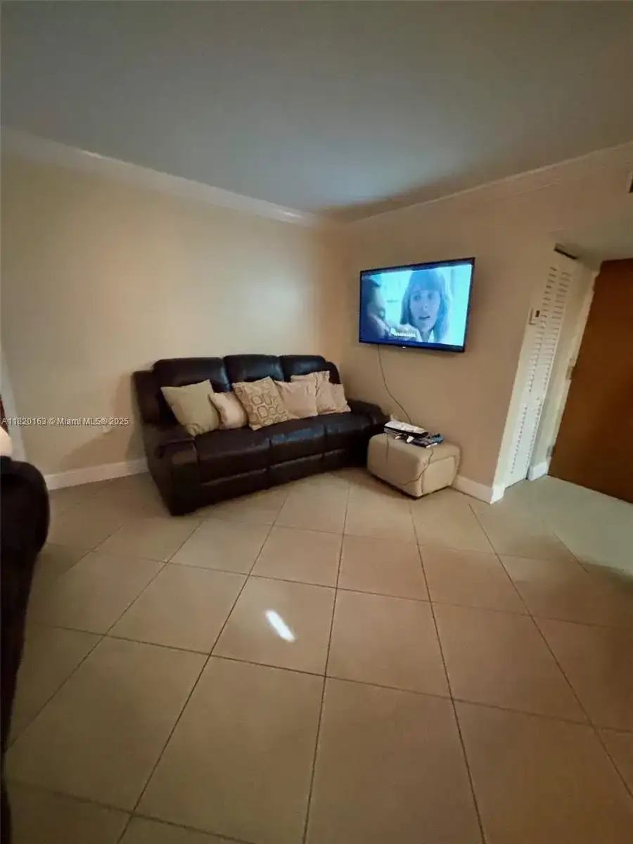 11750 SW 18th St # 1, Miami FL 33175 photo 3