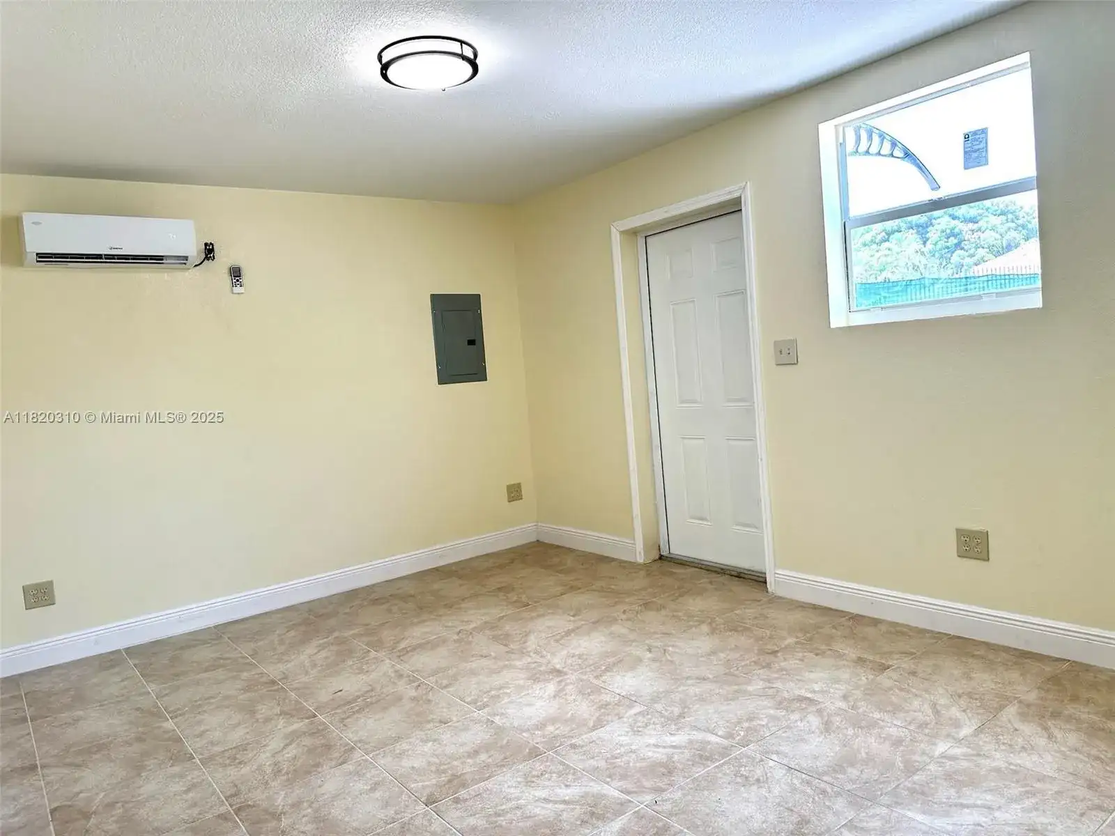 17625 SW 160th Ave, Miami FL 33187 photo 2