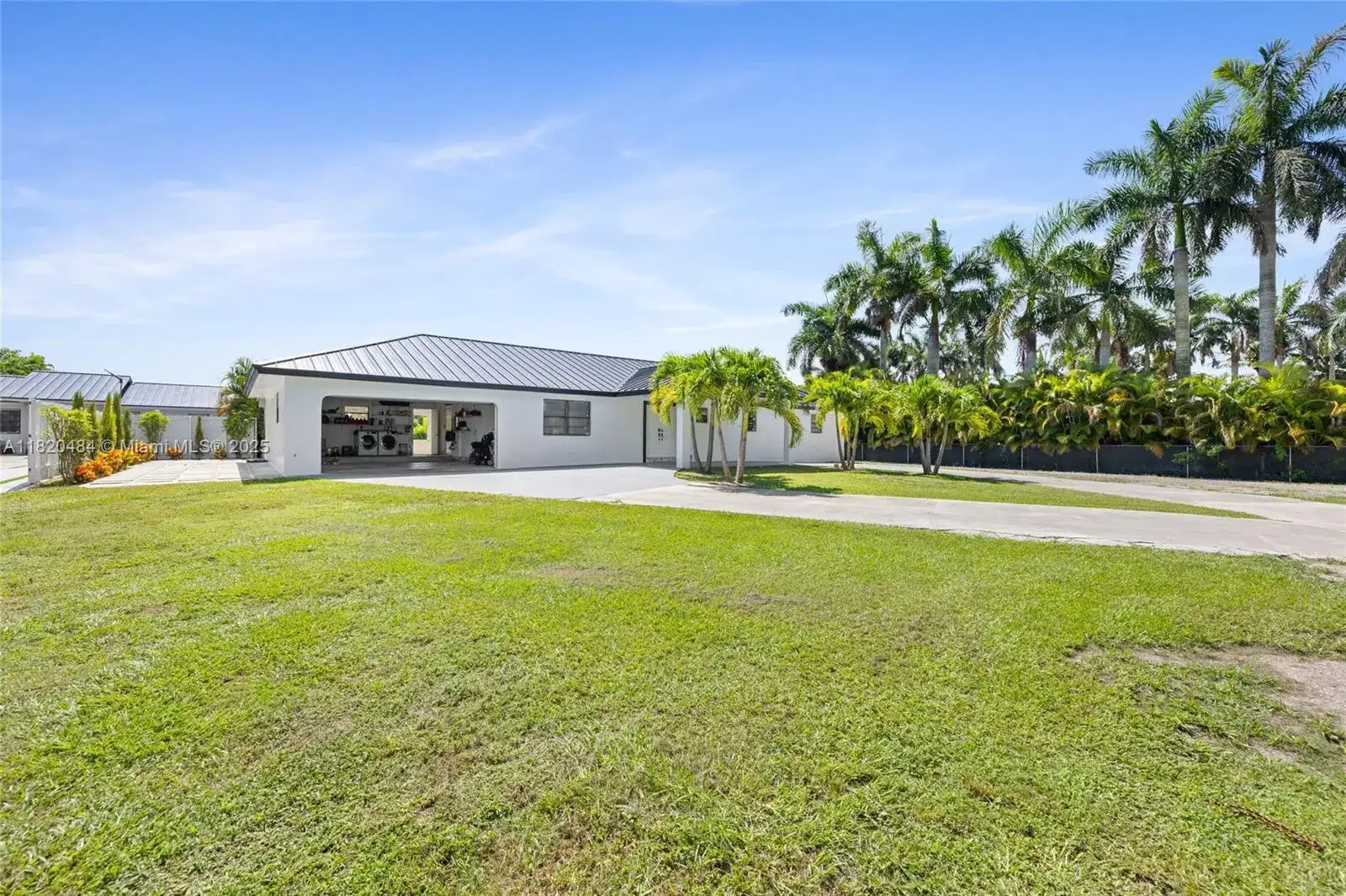 23421 SW 217th Ave, Homestead FL 33031 photo 4