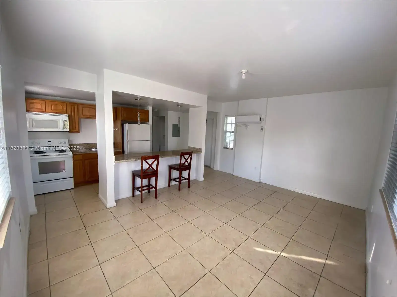 7130 Rue Versailles # 11, Miami Beach FL 33141 photo 3