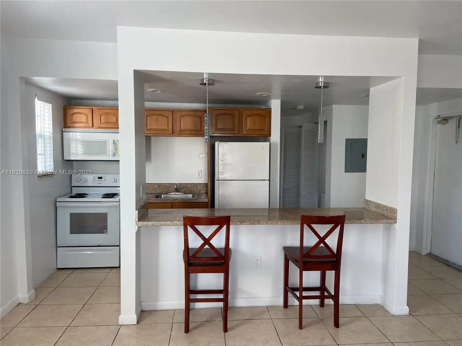 7130 Rue Versailles # 11, Miami Beach FL 33141 photo 4