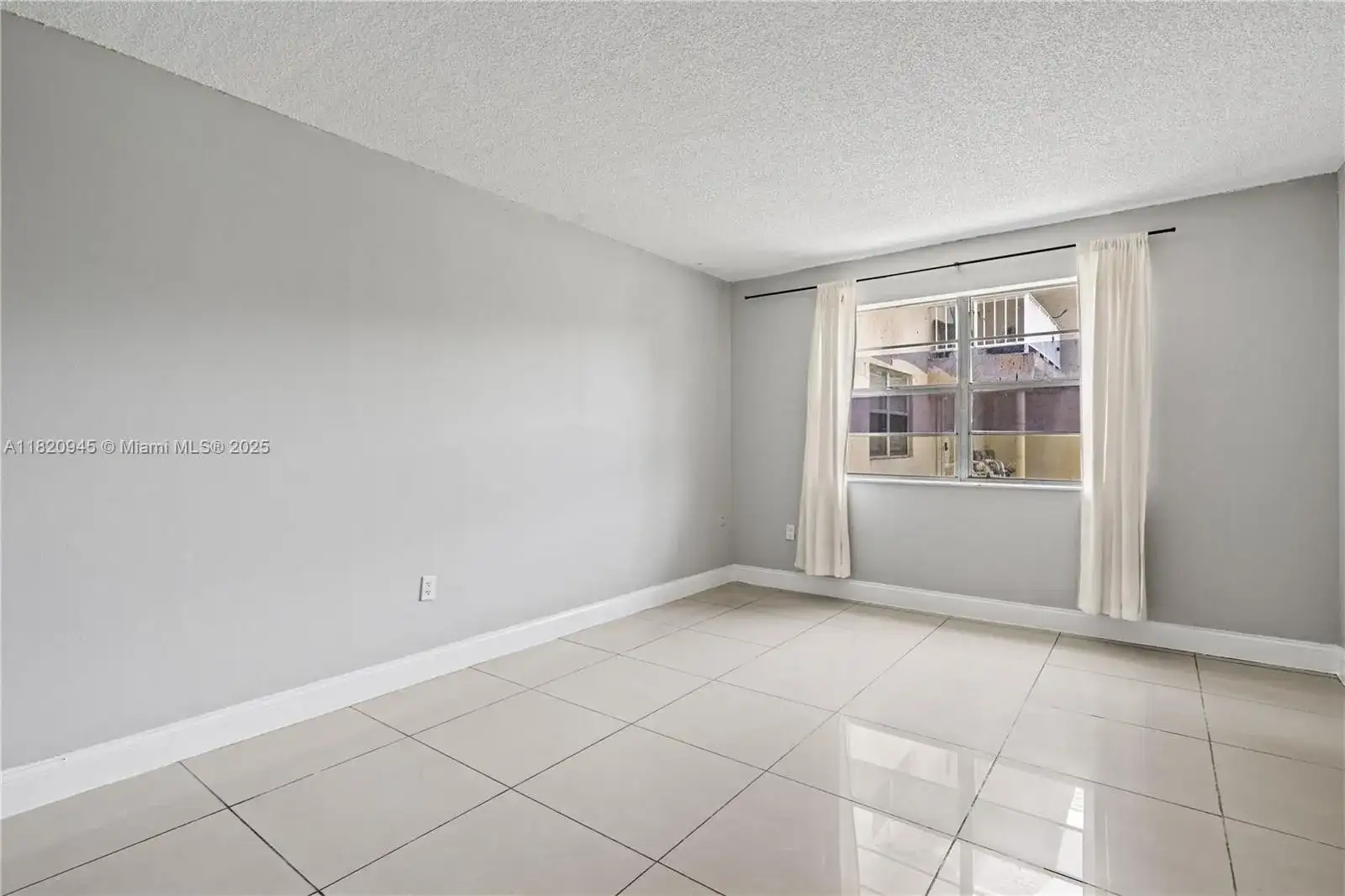 301 NW 177th St # 104, Miami Gardens FL 33169 photo 2