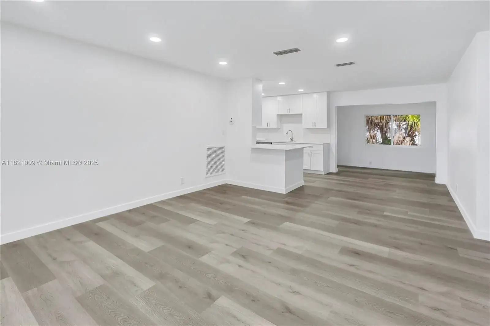 6675 NW 15th St, Margate FL 33063 photo 2