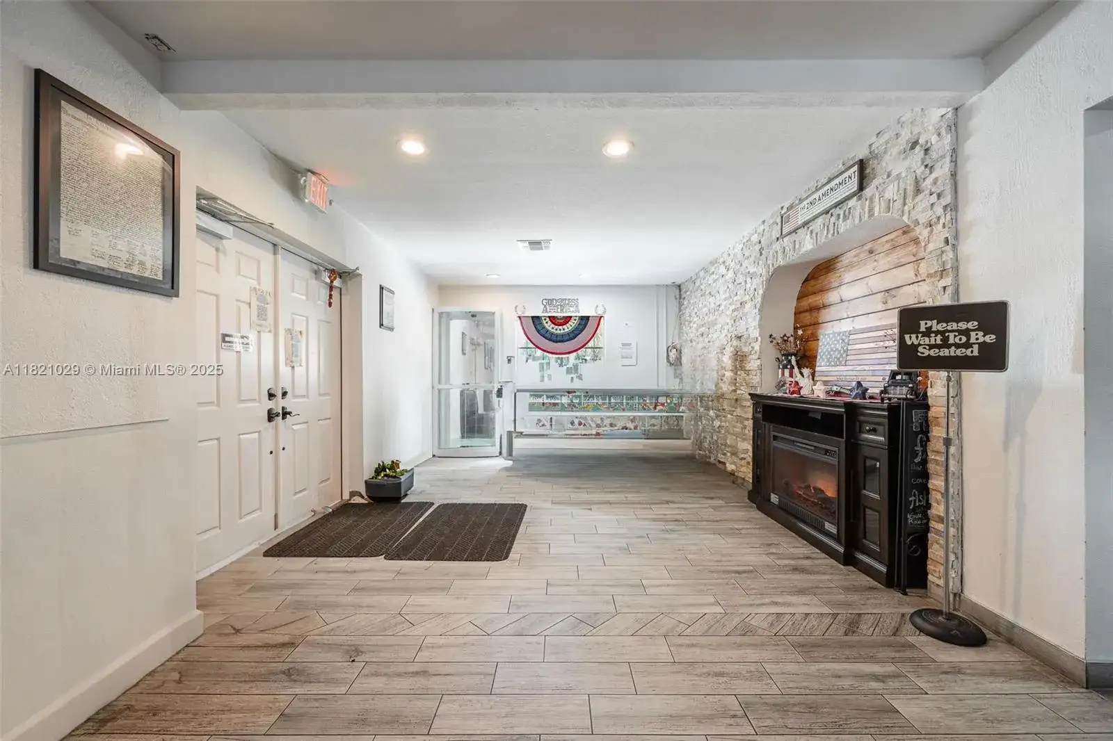 93 S Hall ST, La Belle FL 33935 photo 3