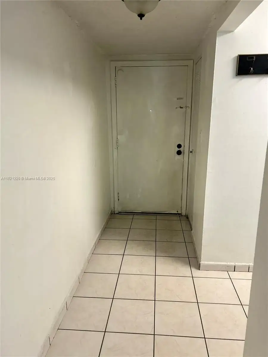 1630 W 46th St # 511C, Hialeah FL 33012 photo 5