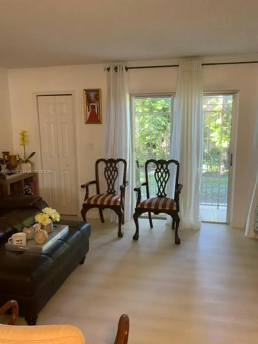 11183 NW 7th St # 104, Miami FL 33172 photo 5