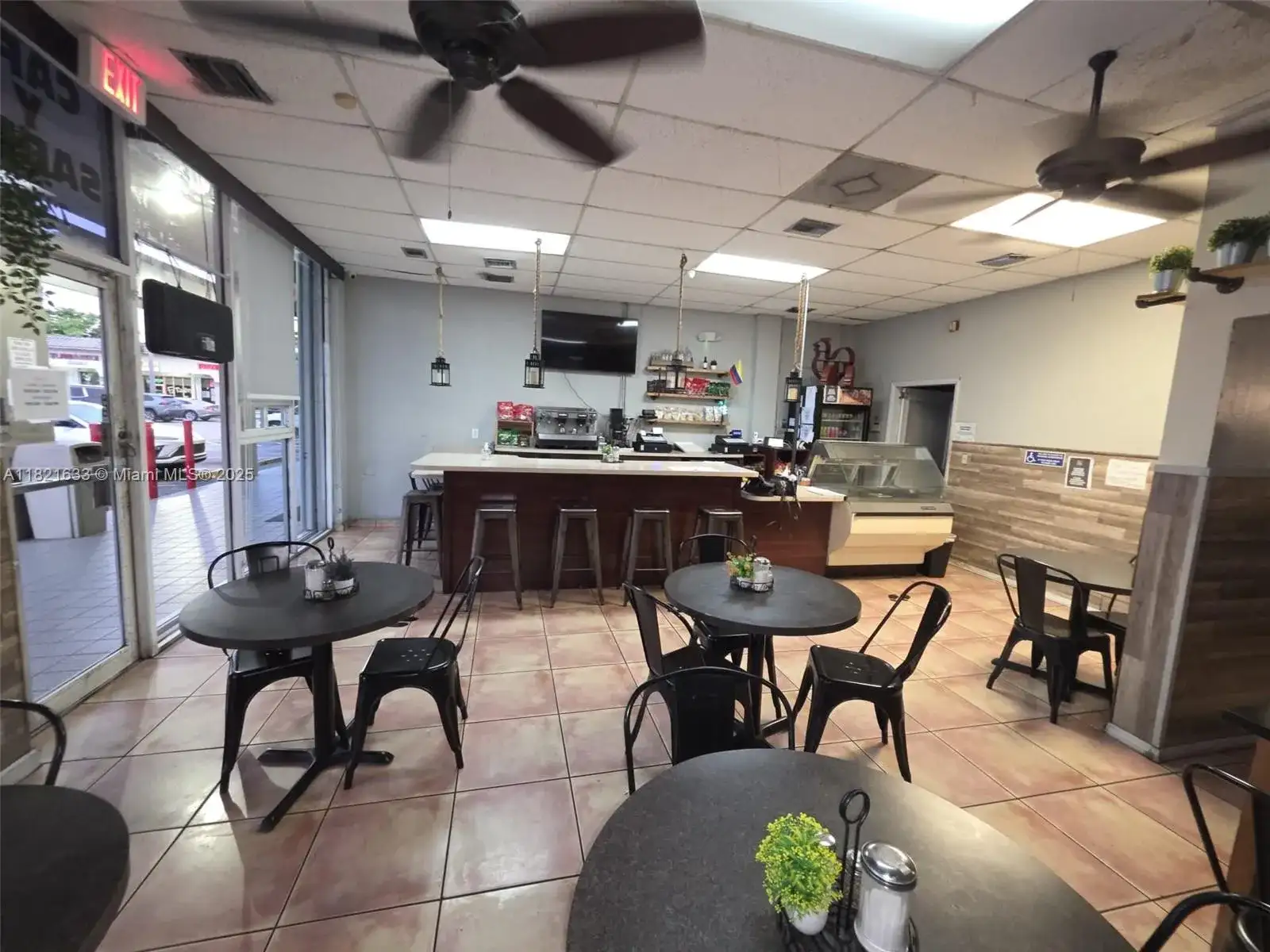 7269 NW 36th St, Miami FL 33166 photo 2
