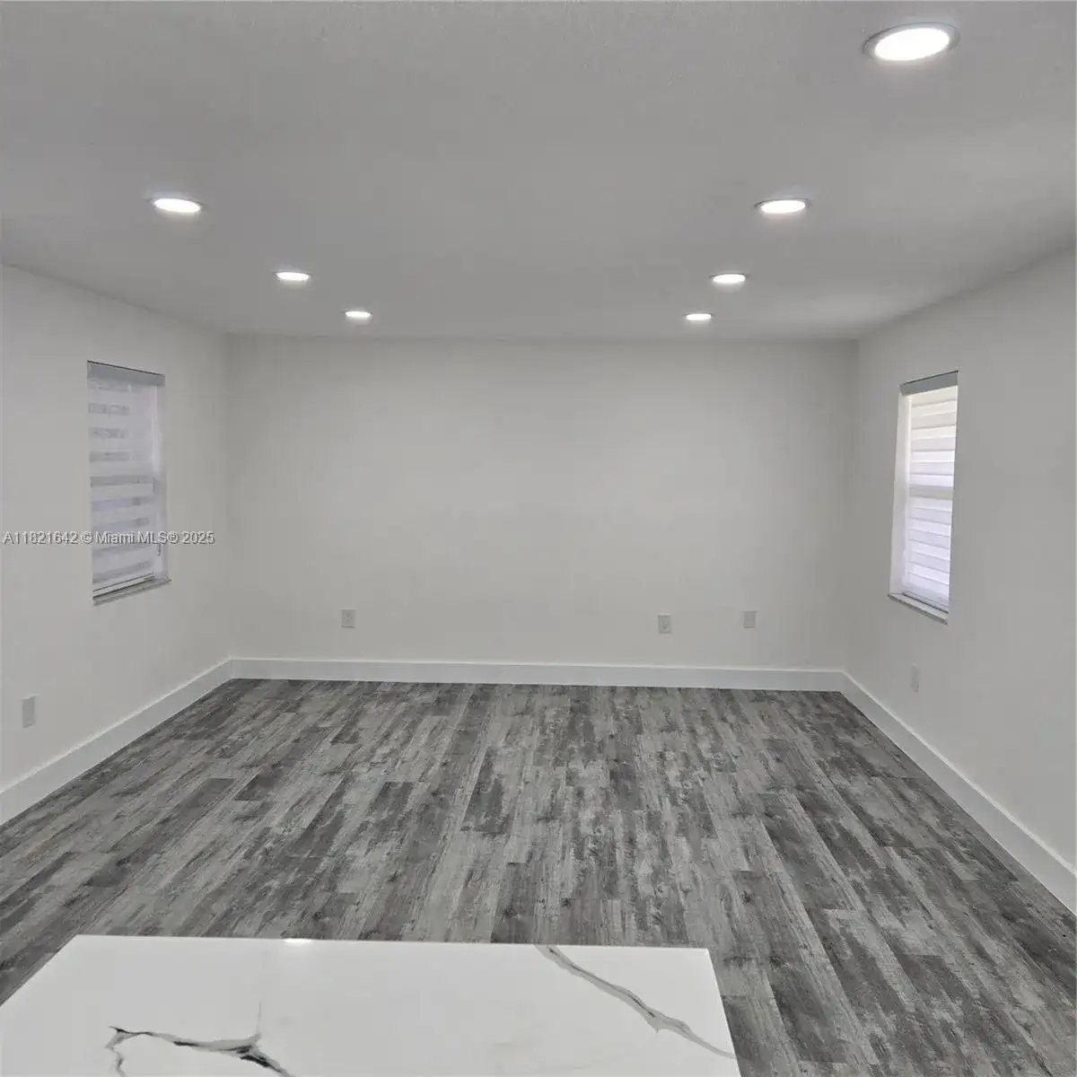 3740 Percival Ave, Miami FL 33133 photo 3