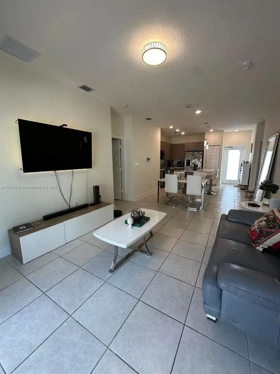 8301 NW 41st St # 204, Doral FL 33166 photo 5