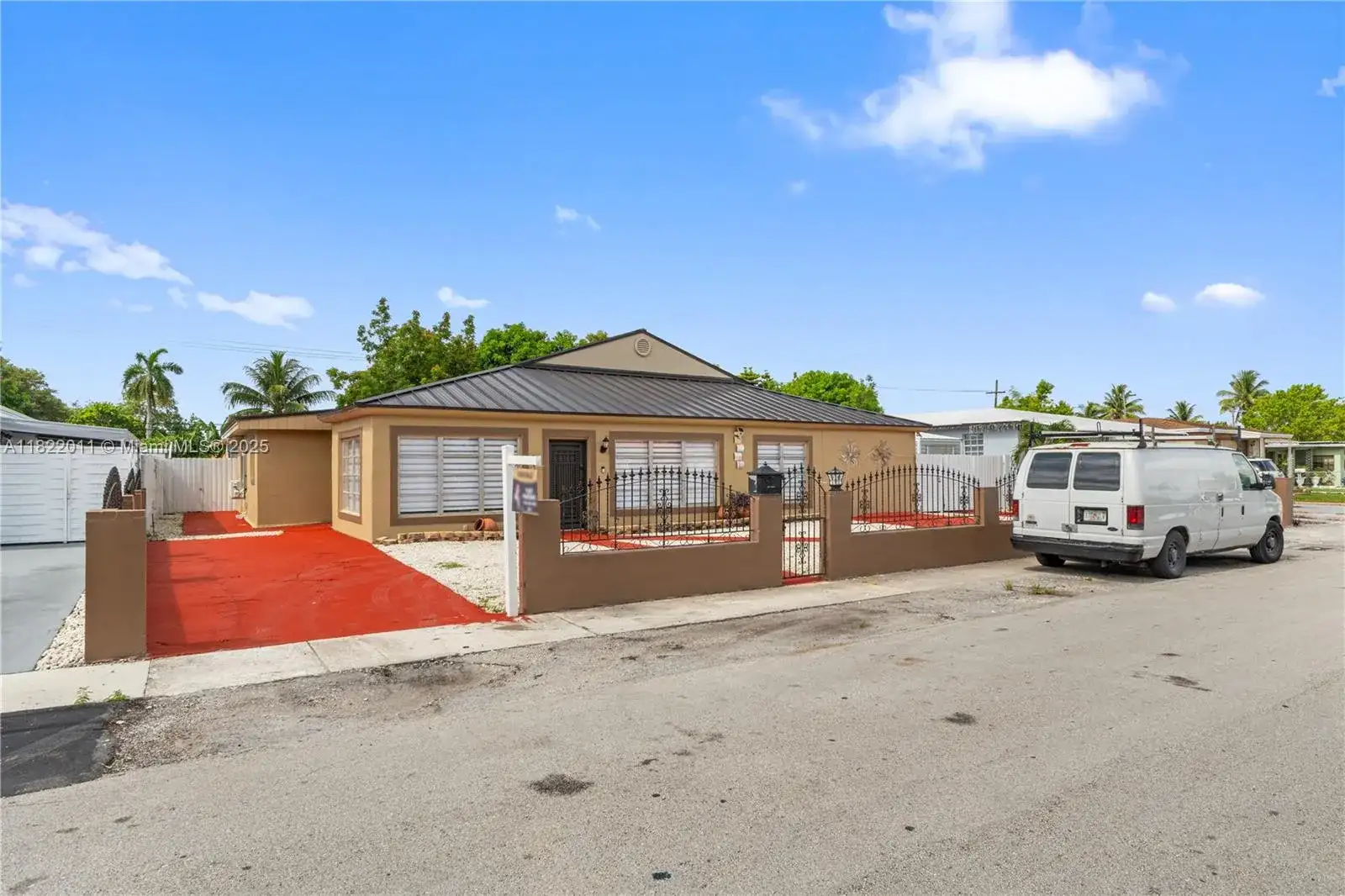 230 W 47th St, Hialeah FL 33012 photo 2