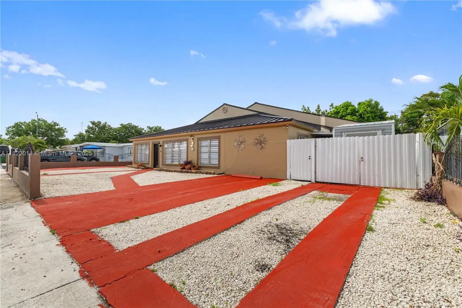 230 W 47th St, Hialeah FL 33012 photo 4