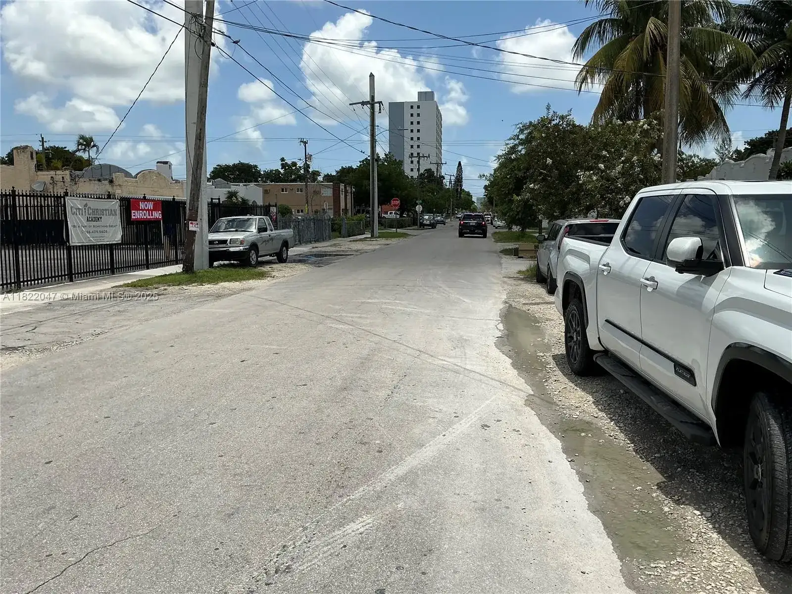 1924 NW 35th St, Miami FL 33142 photo 3