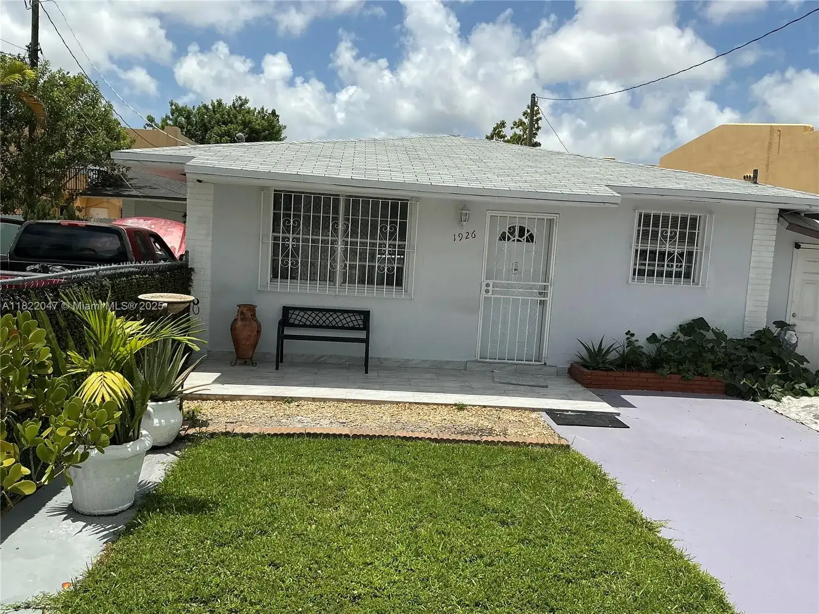 1924 NW 35th St, Miami FL 33142 photo 4