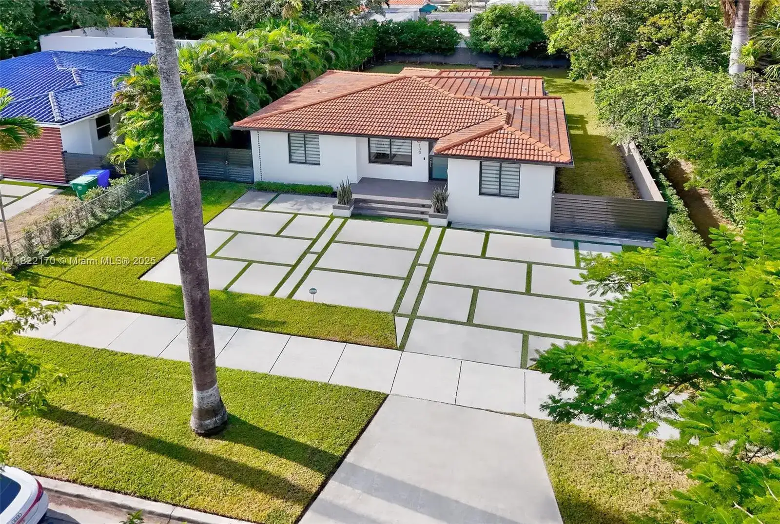 130 SW 25th Rd, Miami FL 33129 photo 2