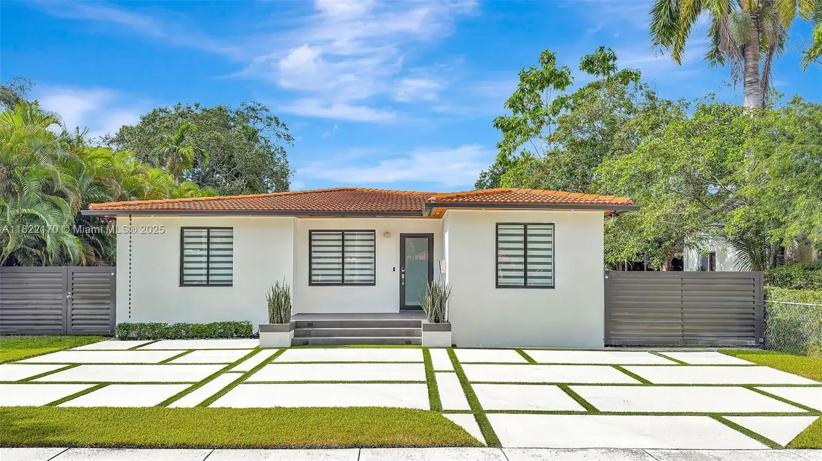 130 SW 25th Rd, Miami FL 33129 photo 3