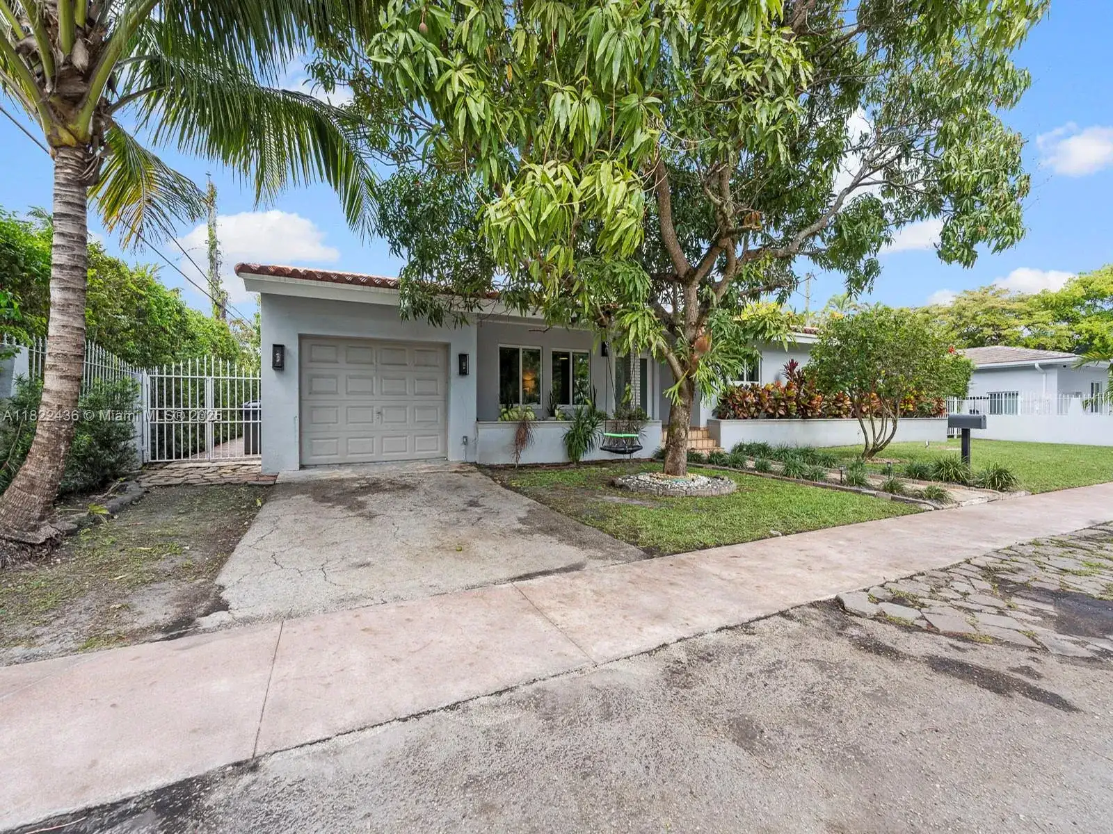 811 Trascoro Ave, Coral Gables FL 33134 photo 5