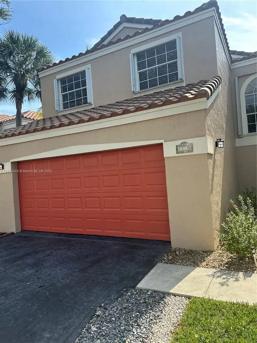 1110 NW 108th Ave, Plantation FL 33322 photo 2