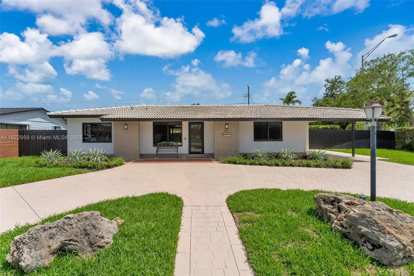 9140 SW 45th Ter, Miami FL 33165 photo 3