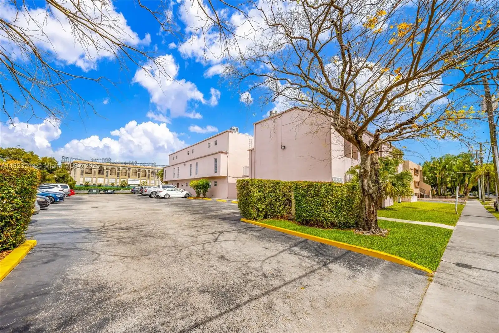 449 Swallow Dr # 11, Miami Springs FL 33166 photo 4