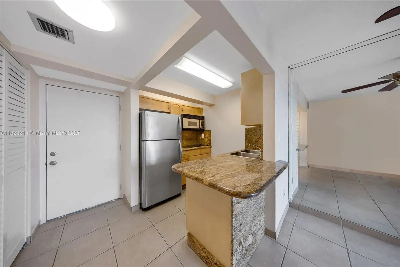 449 Swallow Dr # 11, Miami Springs FL 33166 photo 5