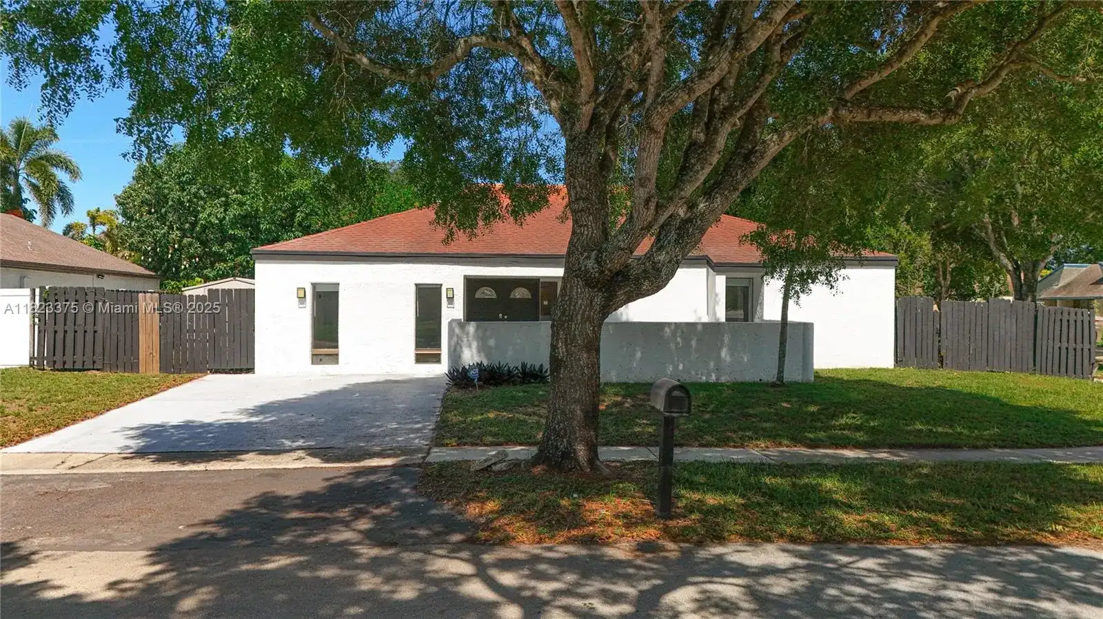 4996 SW 95th Ave, Cooper City FL 33328 photo 3
