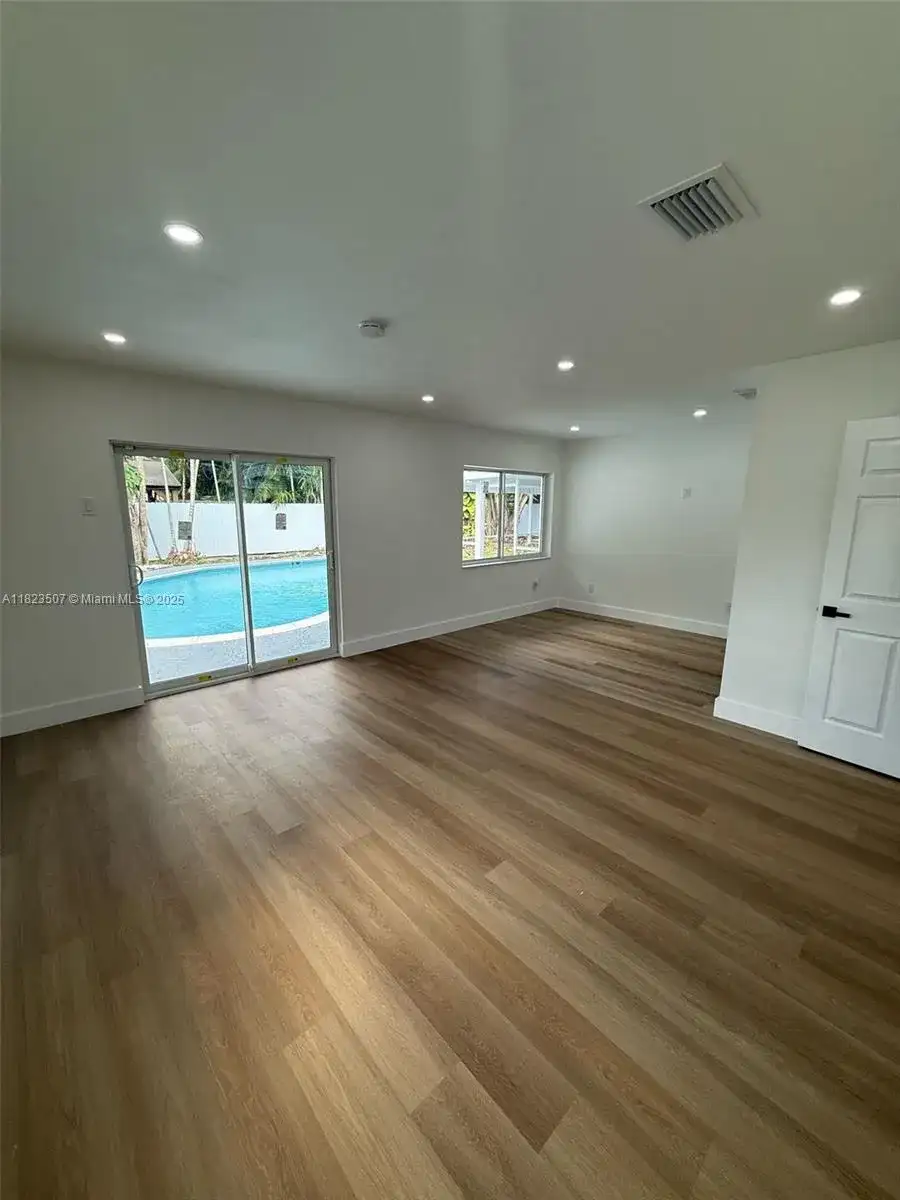 9934 SW 195th St, Cutler Bay FL 33157 photo 5