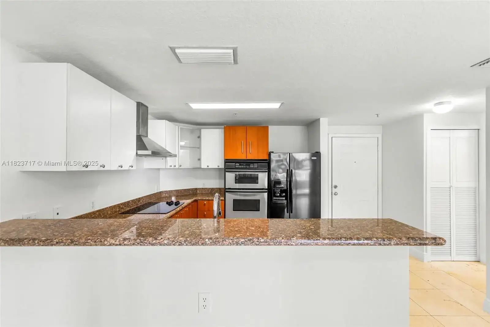 170 SE 14th St # 1203, Miami FL 33131 photo 3