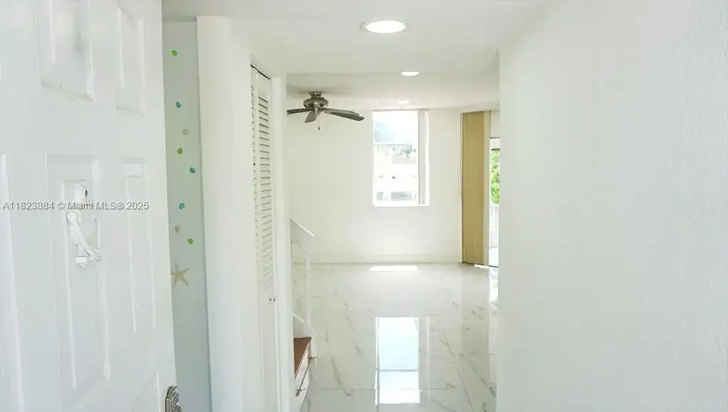 1705 San Remo Cir, Homestead FL 33035 photo 3