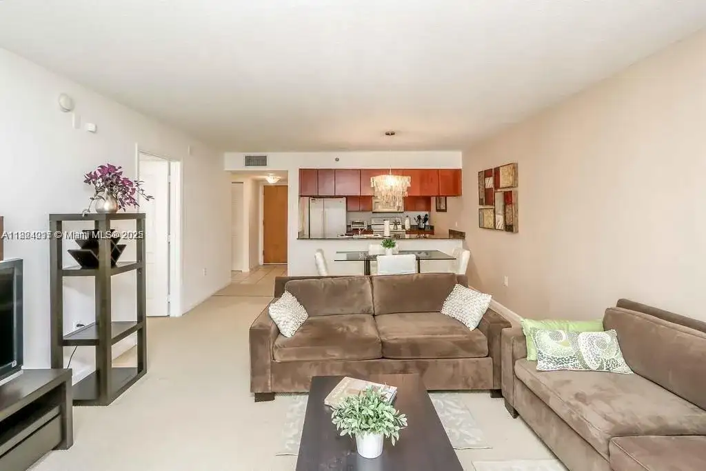 1200 Brickell Bay Dr # 1518, Miami FL 33131 photo 4