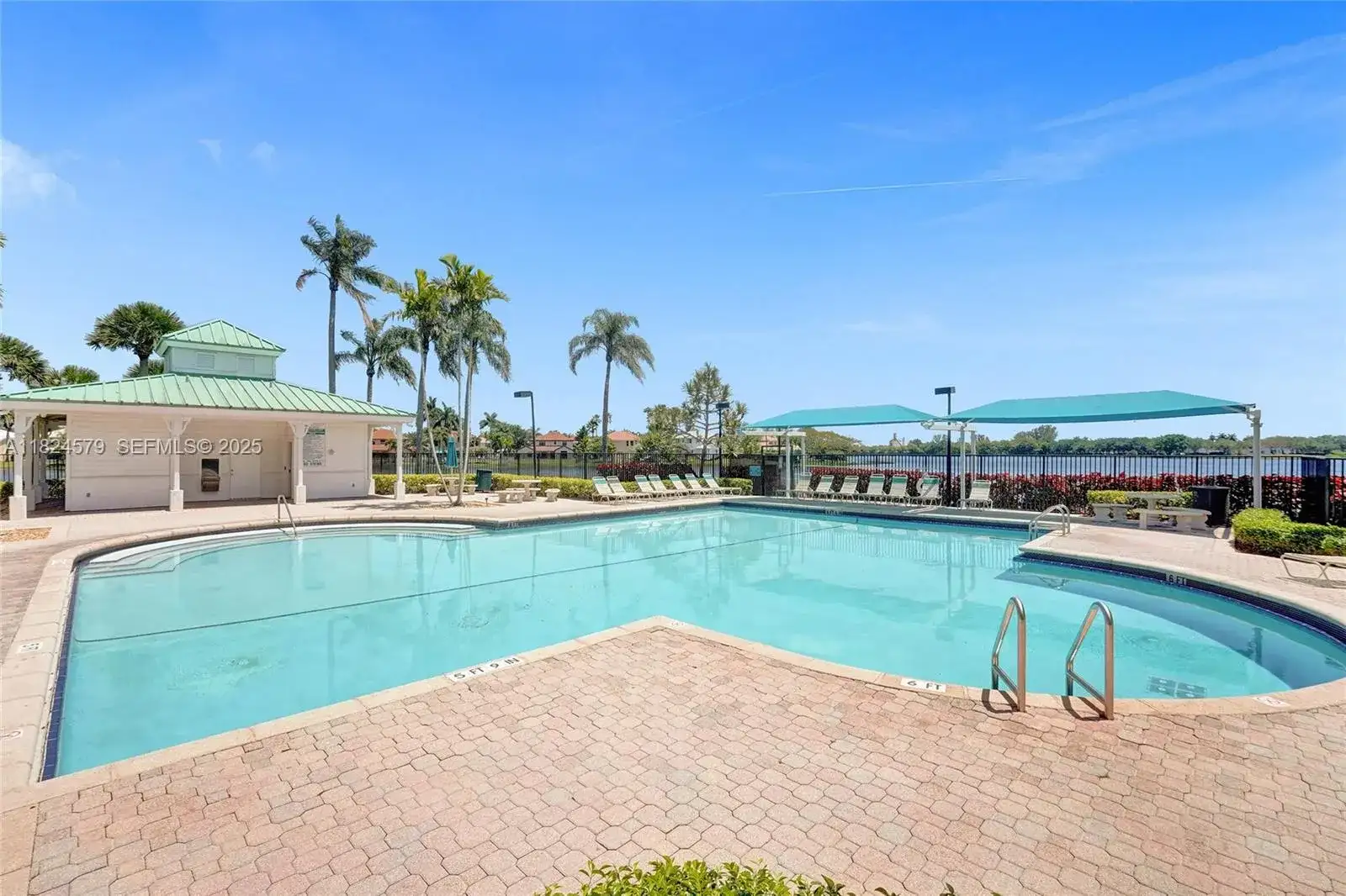530 SW 182nd Way, Pembroke Pines FL 33029 photo 4