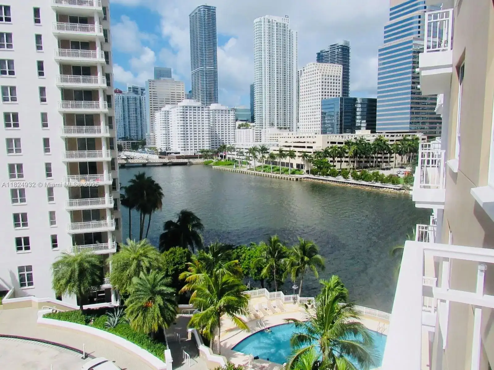 801 Brickell Key Blvd # 807, Miami FL 33131 photo 3