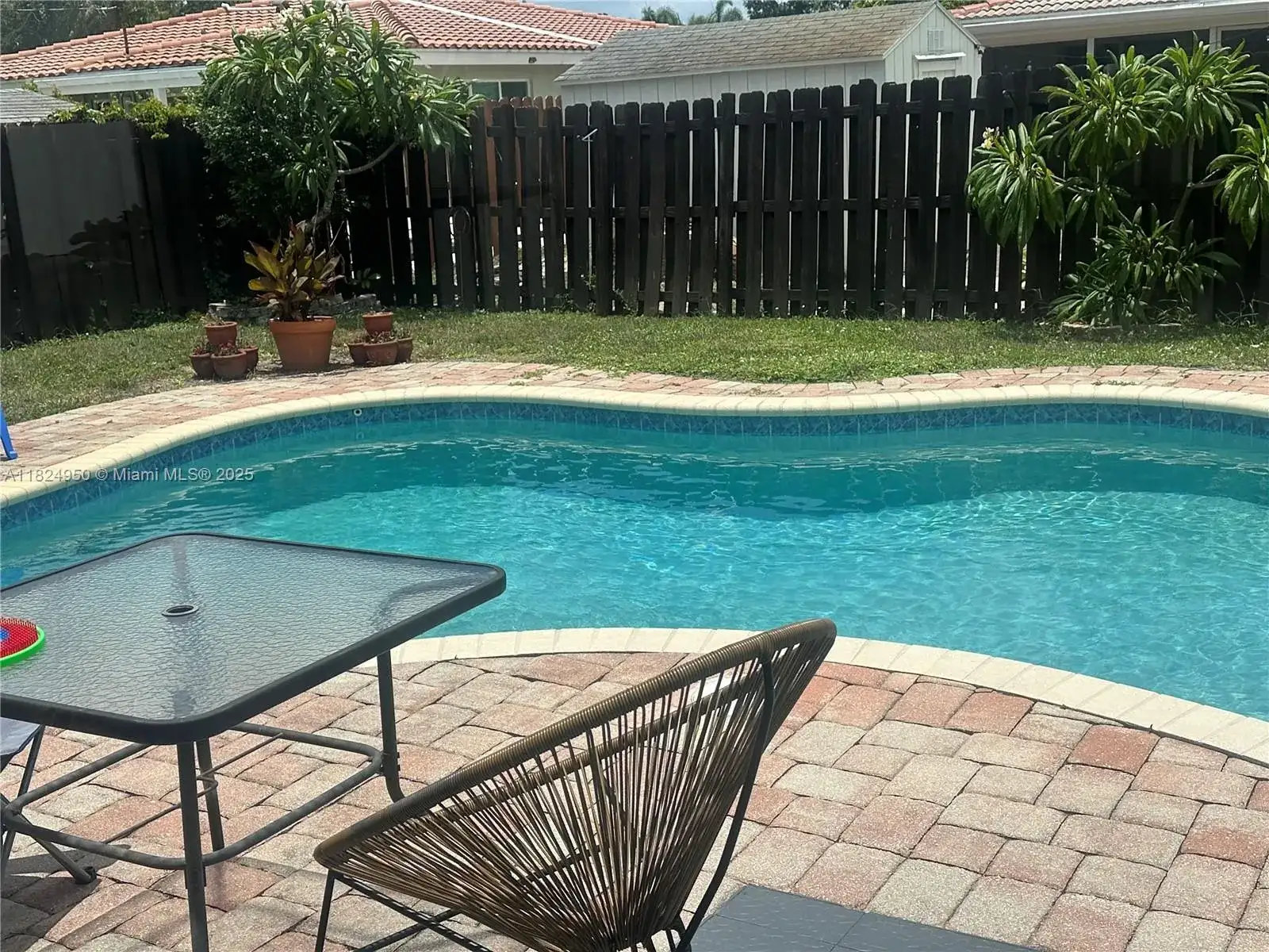 4861 NE 8th Ave, Oakland Park FL 33334 photo 2