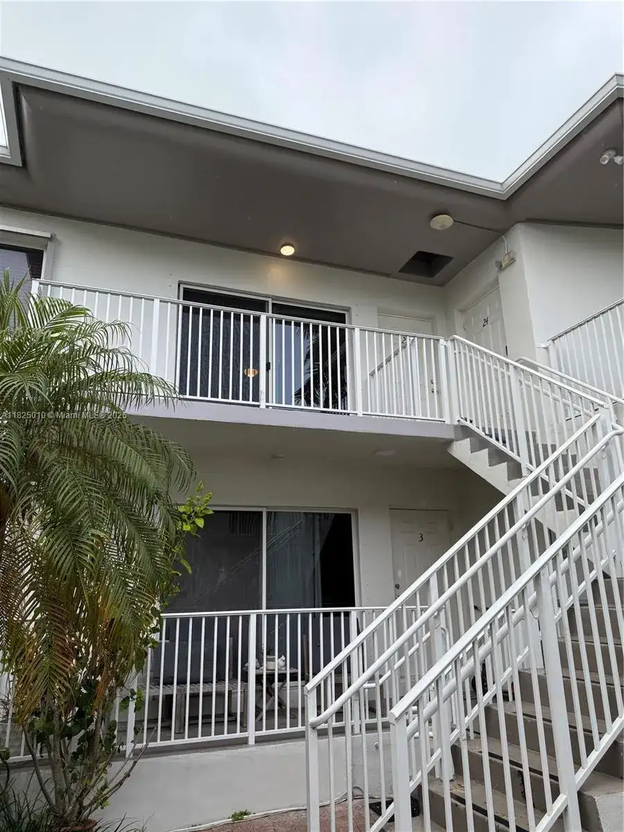1142 99th St # 23, Bay Harbor Islands FL 33154 photo 4