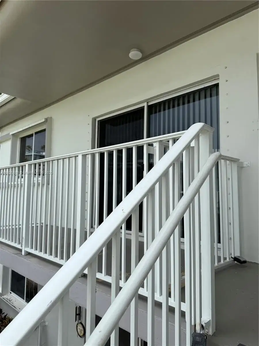 1142 99th St # 23, Bay Harbor Islands FL 33154 photo 5