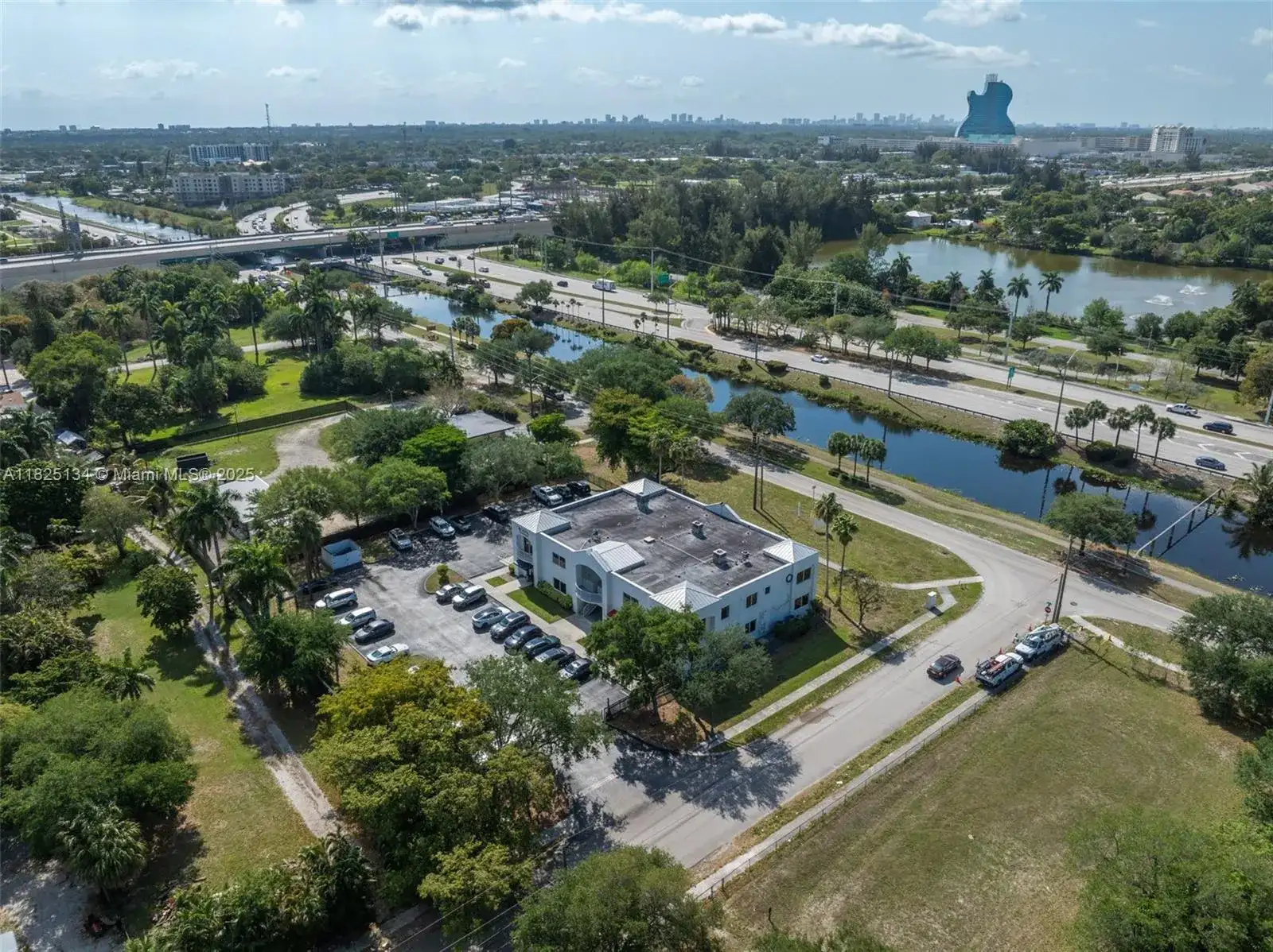 5397 Orange Dr, Davie FL 33314 photo 3