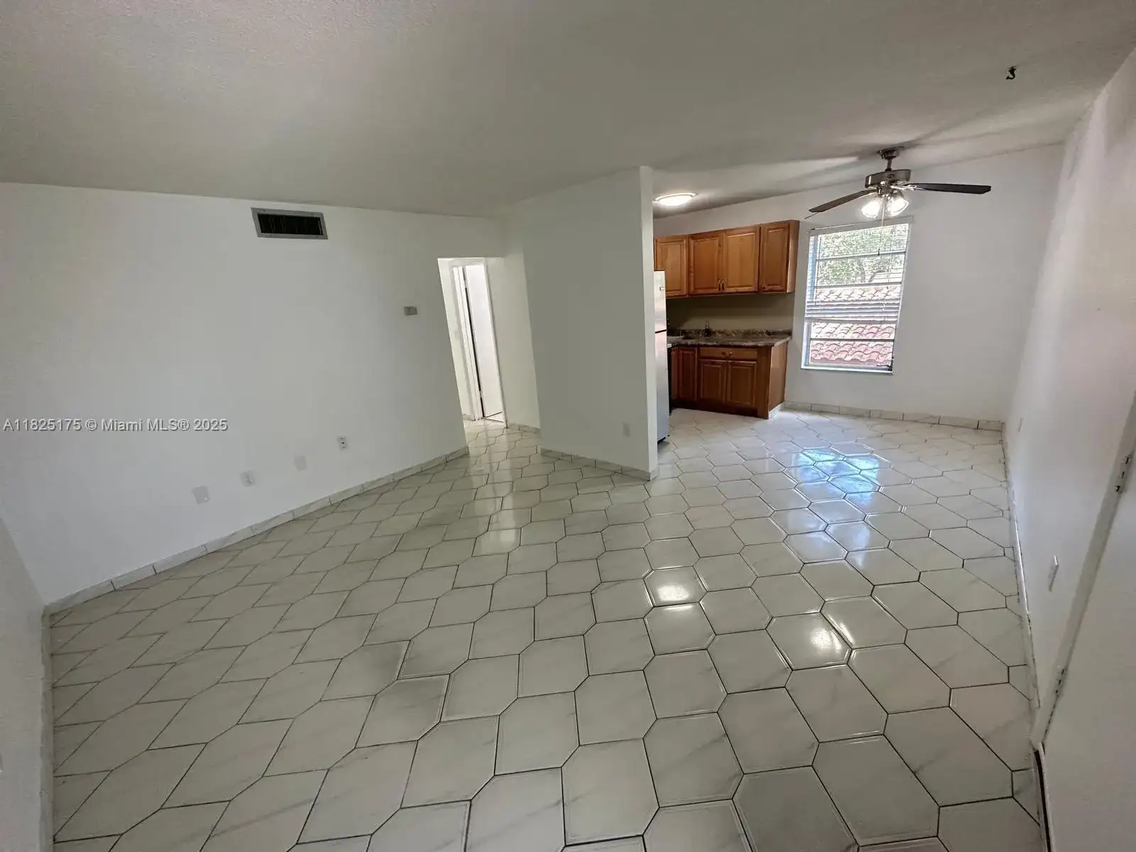 820 Salzedo St # 201, Coral Gables FL 33134 photo 3