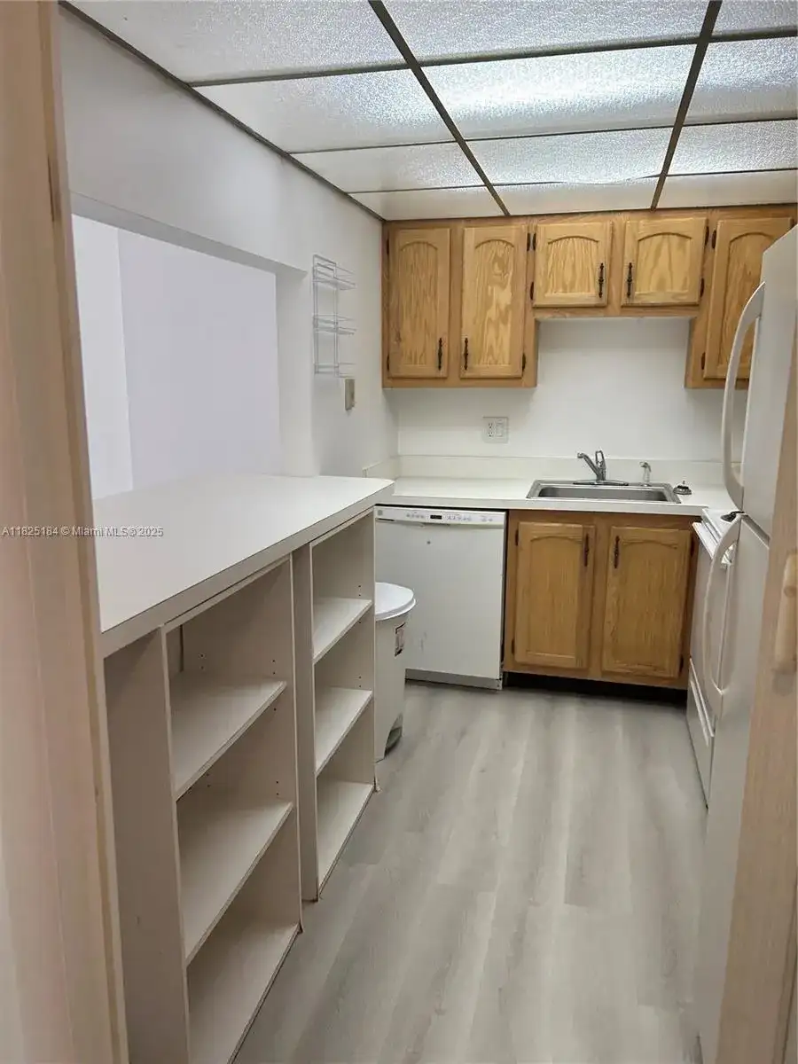 4154 Inverrary Dr # 205, Lauderhill FL 33319 photo 4