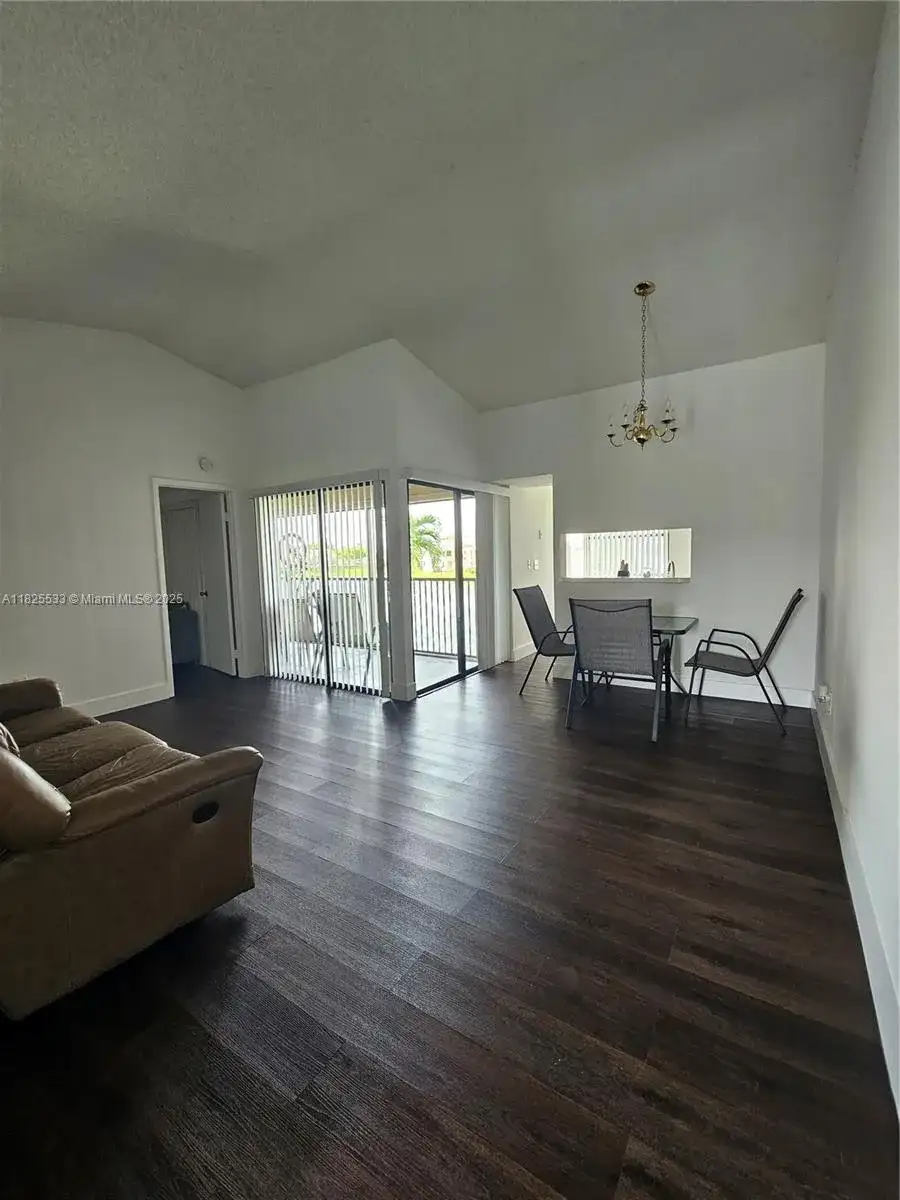 1002 Adams Ave # 1002E, Homestead FL 33034 photo 2