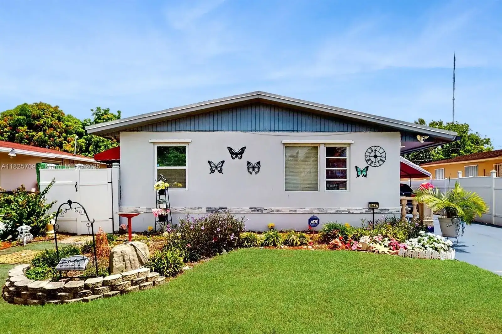 5637 SW 40th St, West Park FL 33023 photo 3