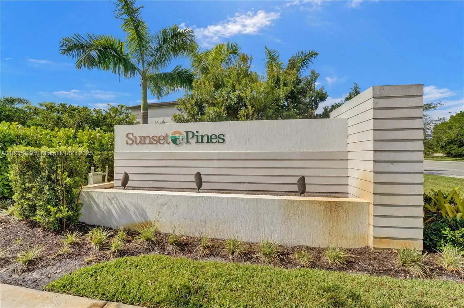 242 SW 159th Ln, Pembroke Pines FL 33027 photo 3