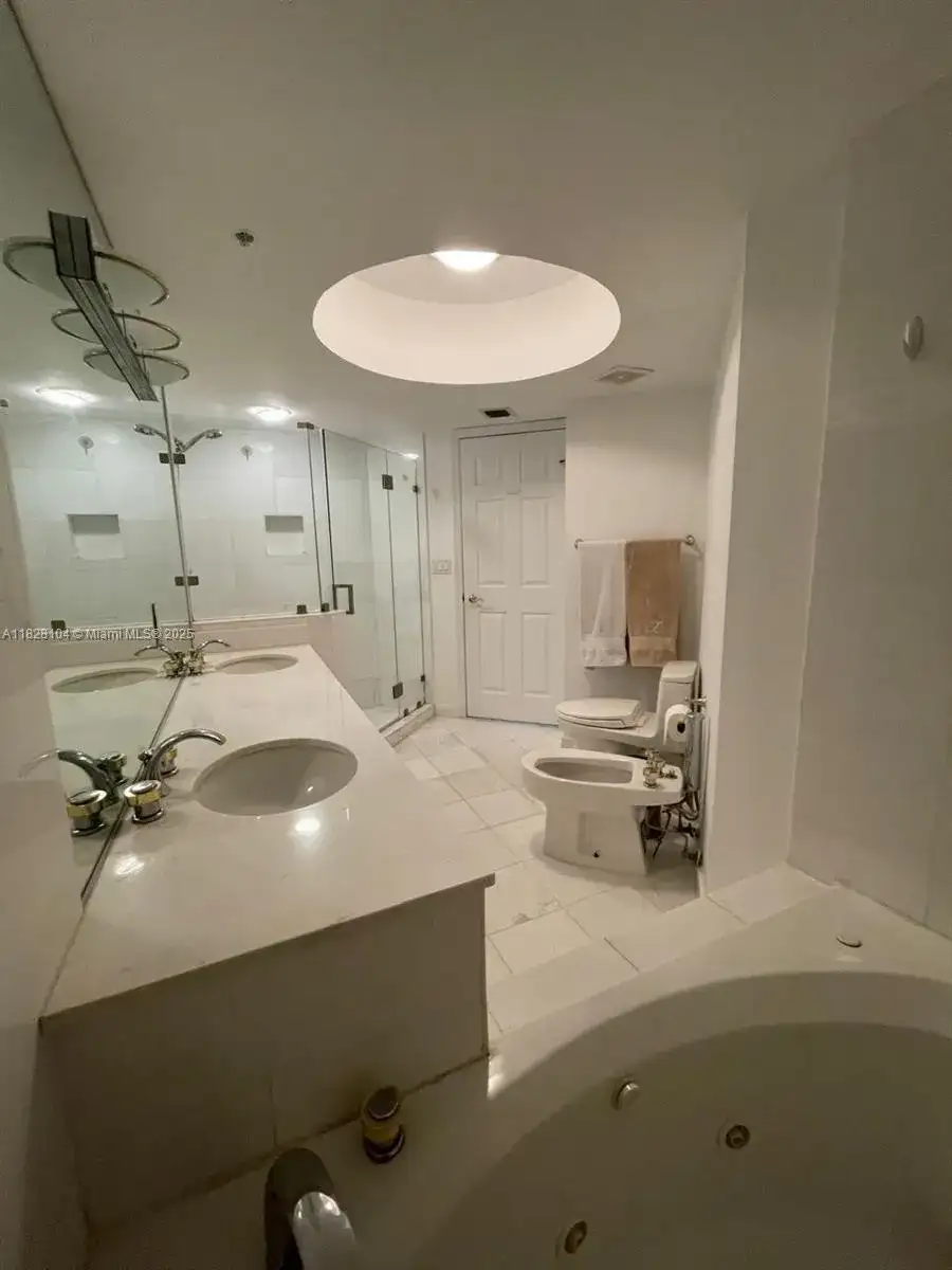 6301 Collins Ave # 908, Miami Beach FL 33141 photo 3