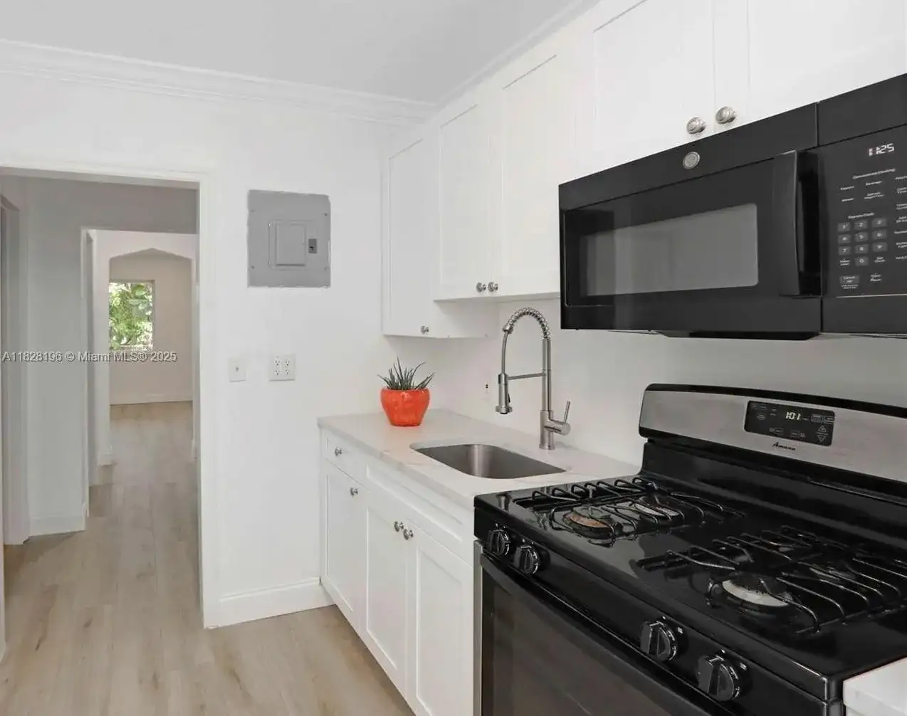 6831 Abbott Ave # 3, Miami Beach FL 33141 photo 2