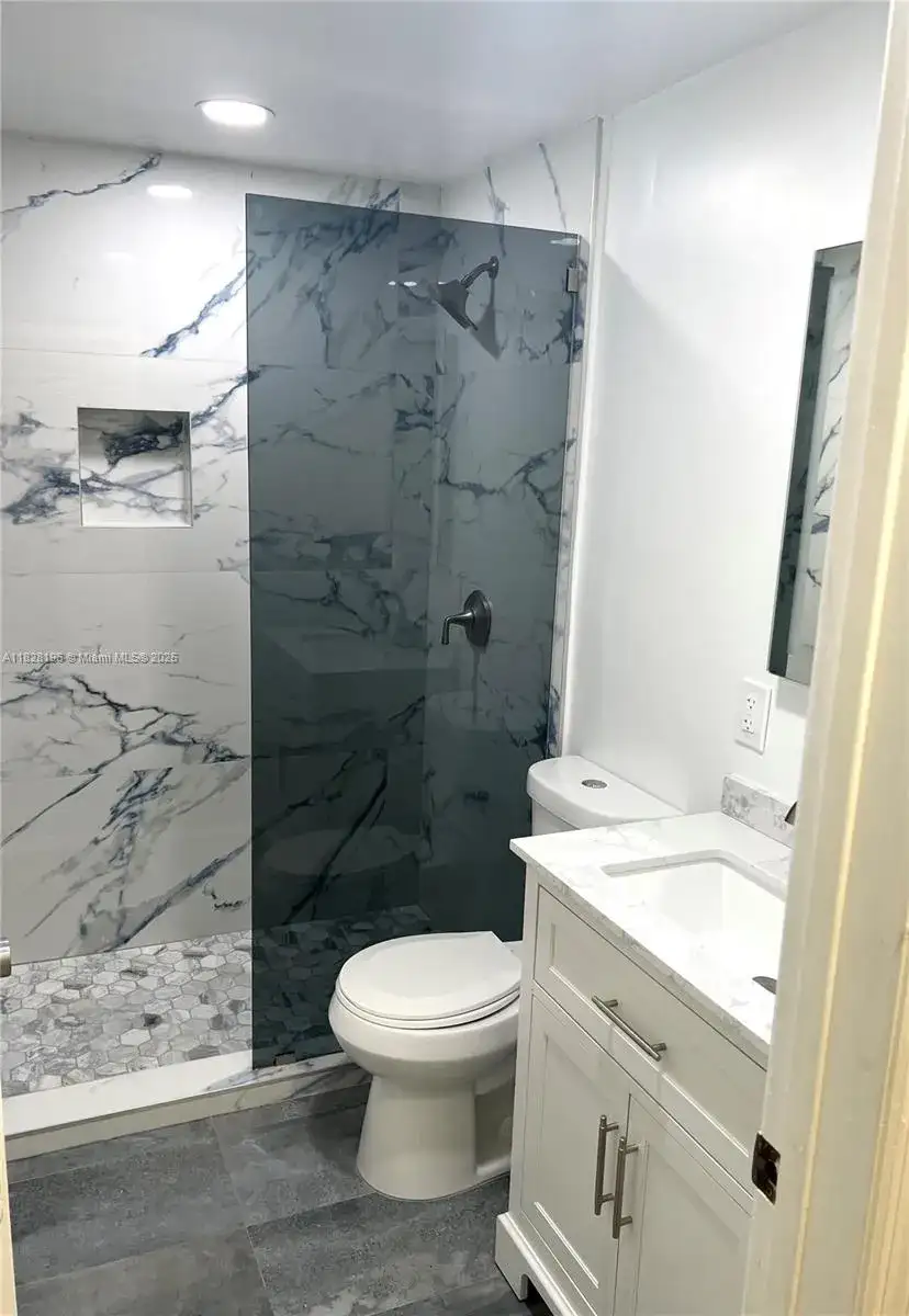 6831 Abbott Ave # 3, Miami Beach FL 33141 photo 4